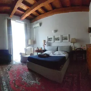 A Centro Storico Di Aeroporto di Catania Fontana Rossa